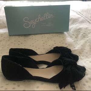 Seychelles black Bed and Breakfast flat